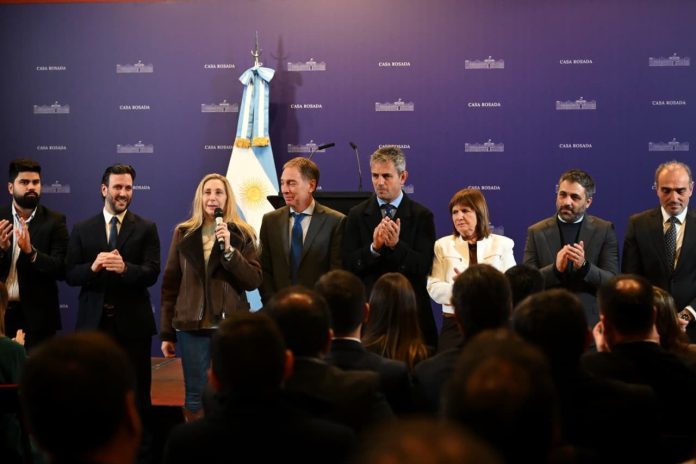 La mesa política busca aplacar las internas por el Presupuesto y evalúa una reunión con el bloque de Diputados