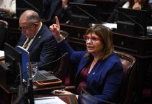 La oposición reclama una comisión del Congreso para intervenir en la política sobre Malvinas