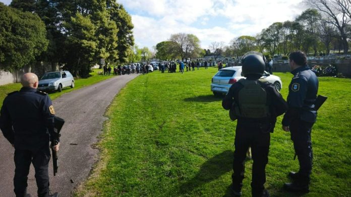 Mar del Plata: una caravana acompañó un corte fúnebre, tiraron tiros al aire y la policía secuestró 42 motos