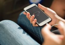 Ni la electricidad ni el cable: por qué calienta el cargador del celular aunque sea nuevo