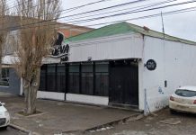 Santa Cruz: un hombre dejó a su hija de 7 años encerrada en el auto durante tres horas para ir a un boliche