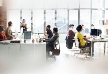 Talentos “AI Native”: cómo es el programa que permite trabajar en tres empresas en 18 meses