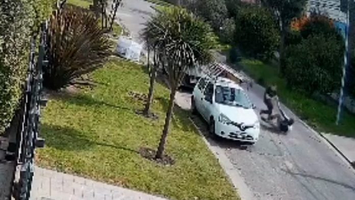 Video: se resistió a que le robaran el auto y un motochorro le disparó cuatro veces en Mar del Plata