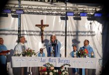 A un mes de la llegada del Papa, la Iglesia suma focos de tensión y frentes de discusión con el Gobierno