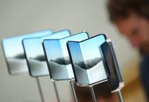 Apple puso en venta este viernes una cantidad “limitada” de su smartphone plegable, el iPhone Duo