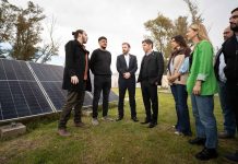Axel Kicillof presentó en Lomas de Zamora un programa de empleo para jóvenes en sectores estratégicos de la transición energética