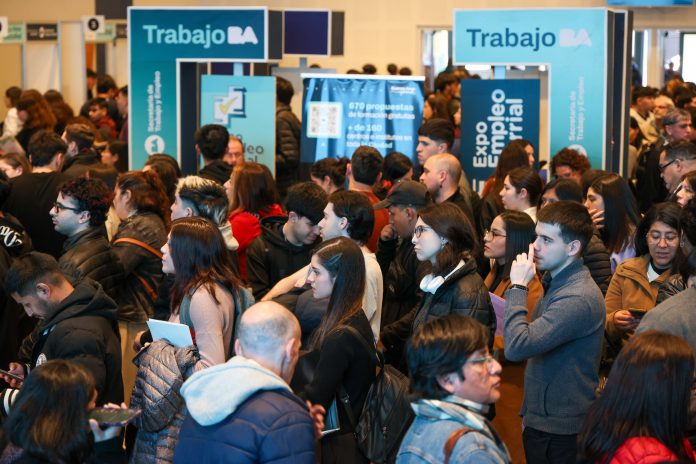 “Bucle de la perdición”: especialistas advierten que la búsqueda laboral se convirtió en una pesadilla de IA