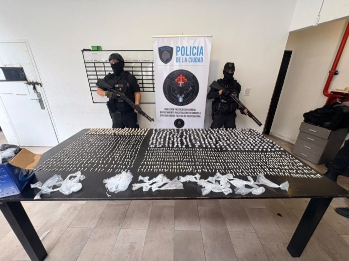 Cayeron dos narcos con 60 antecedentes en la Villa 31: les secuestraron 1