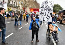 Con los números ajustados para el quórum, la oposición apela a la presión social para derogar el DNU 70