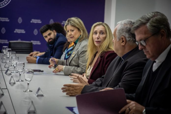 El Gobierno mantiene la agenda por la visita del Papa, pero monitorea el avance del posoperatorio