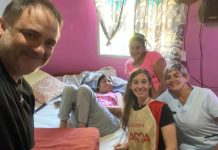 El hombre que pidió ayuda para volver a Bolivia y ver a su hijo antes de morir, y la red que nació a partir de ese último deseo