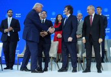 El viaje que podría postergar el debate del proyecto sobre Malvinas y los ajustes que el Gobierno evalúa para sumar votos