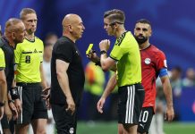 La FIFA sancionó al entrenador y a una figura de la selección de Egipto por sus declaraciones tras perder con Argentina en el Mundial