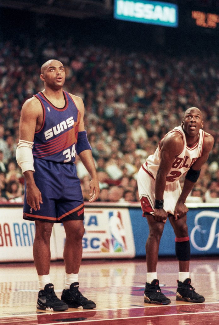 La leyenda de la NBA Charles Barkley reveló el consejo financiero que le dio Michael Jordan y lo hizo multimillonario