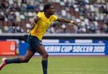 Lo llaman el Haaland ecuatoriano, le pusieron Juan Riquelme en honor al ídolo de Boca y Marcelo Gallardo lo convocó a la selección