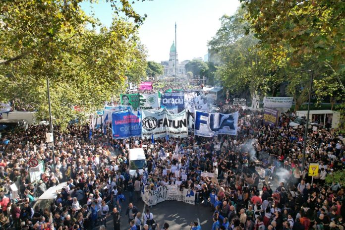 Los universitarios comienzan hoy un nuevo paro que se extenderá durante una semana