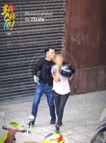 Pánico en pleno centro de Zárate: robaron un comercio, tomaron de rehén a una mujer y se tirotearon con la Policía