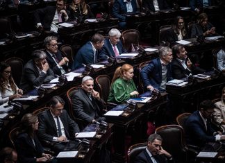 Por falta de consensos, no se aprobó ningún proyecto sobre endeudamiento familiar y el tema volvió a comisión