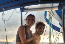 Son biólogos argentinos y viven en un velero hace tres años: “Estudiábamos con animales muertos, ahora la experiencia es asombrosa”