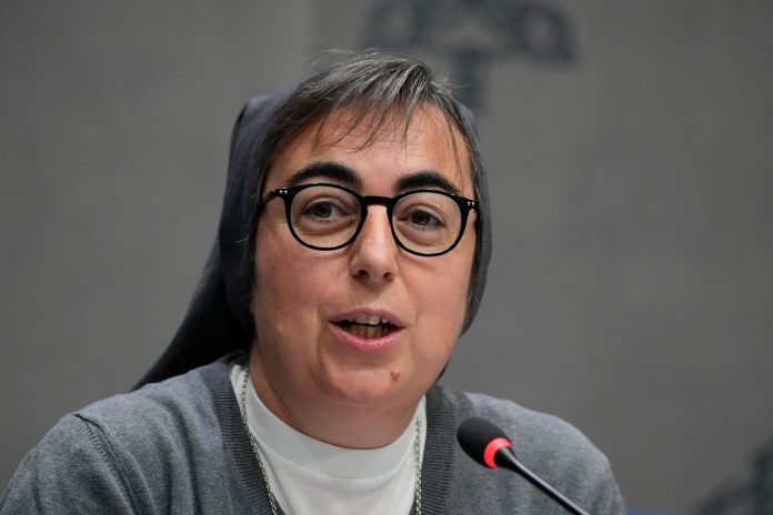 Sor Alessandra Smerilli, la economista de León XIV para el área social del Vaticano: su mirada sobre la pobreza, la inteligencia artificial y el desarrollo