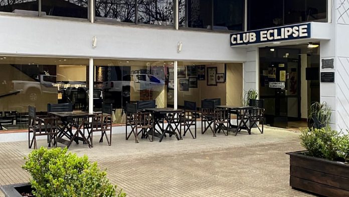 Tragedia en un club de General Villegas: una nena de 8 años practicaba patín, le cayó un arco en la cabeza y murió