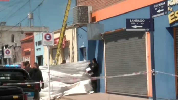 Un trabajador murió al caer desde seis metros de altura mientras instalaba fibra óptica en Capitán Bermúdez
