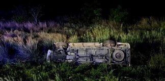 Una pareja viajaba en moto con su bebé en la Ruta 11 y chocaron de frente con una camioneta: murieron los tres